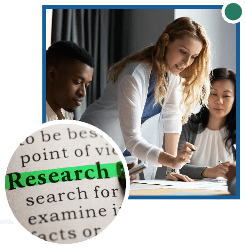 Group of three professionals, looking engaged and discussing research results. / Groupe de trois personnes professionnelles, ayant l'air engagées et discutant des résultats de la recherche.